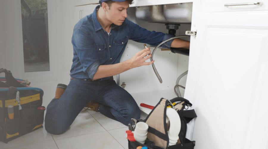 Professional water heater repair in Edinburg, IL